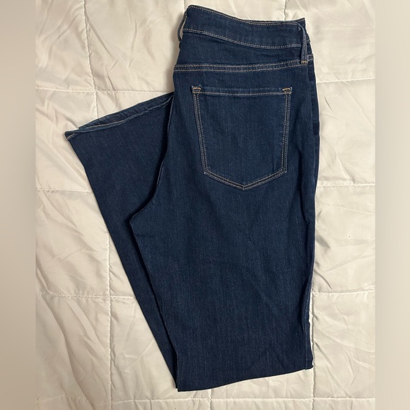 Old Navy High Rise Flare Jeans Size 12 - Picture 2 of 3